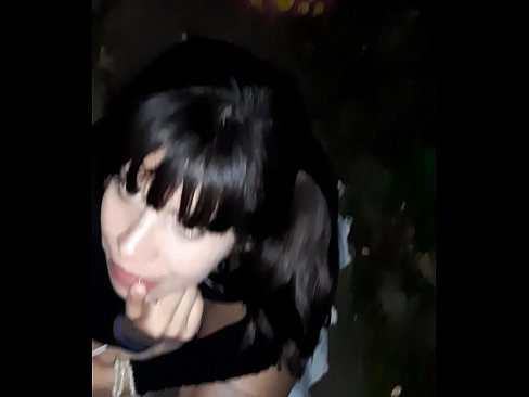 ❤️ ברחוב איבר מין נפוח בתמורה לממתקים סרטון פורנו ב-iw.hentaibar-com.ru ❤